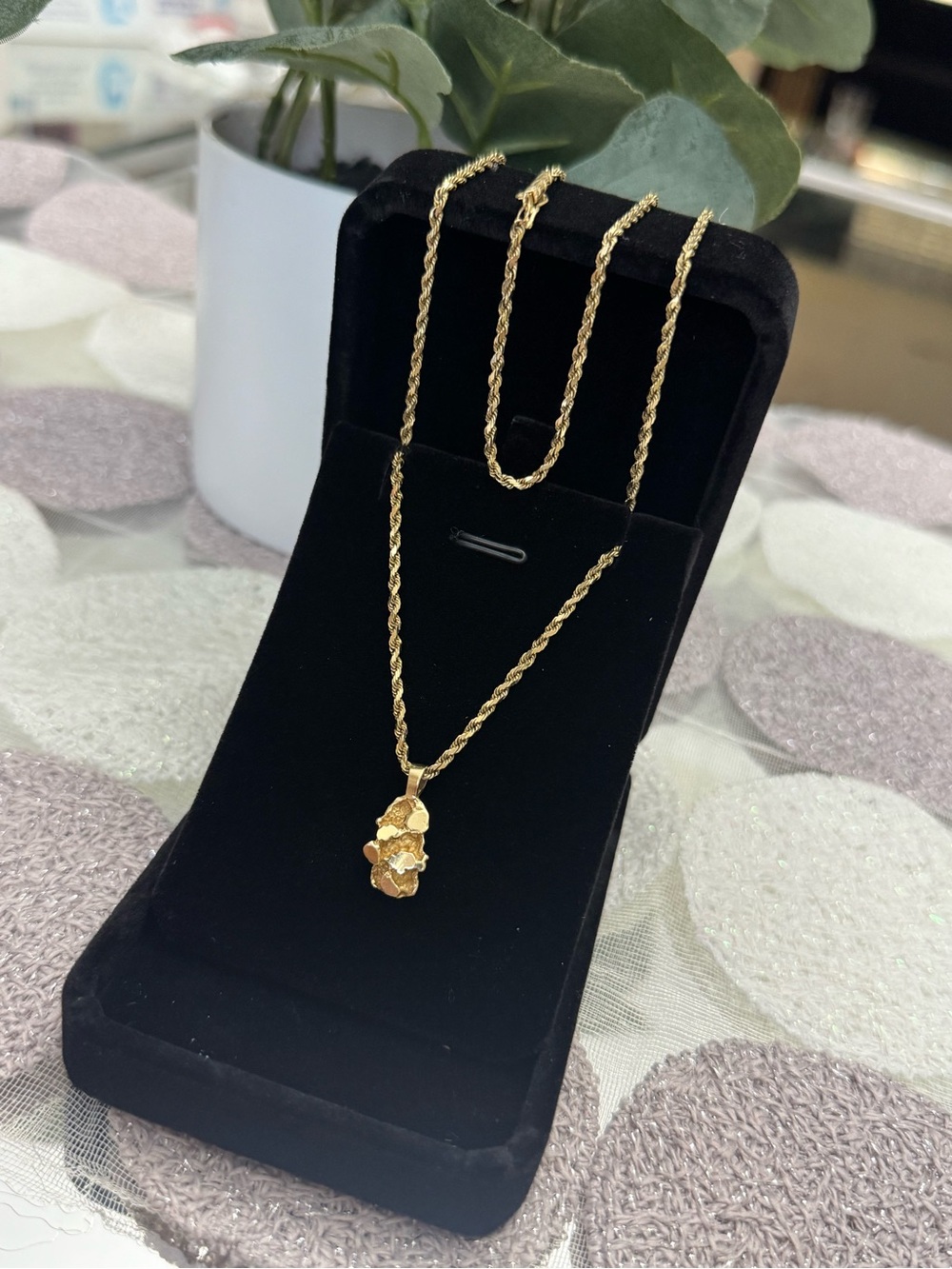 14k yellow Gold Nugget Pendant with Rope chain